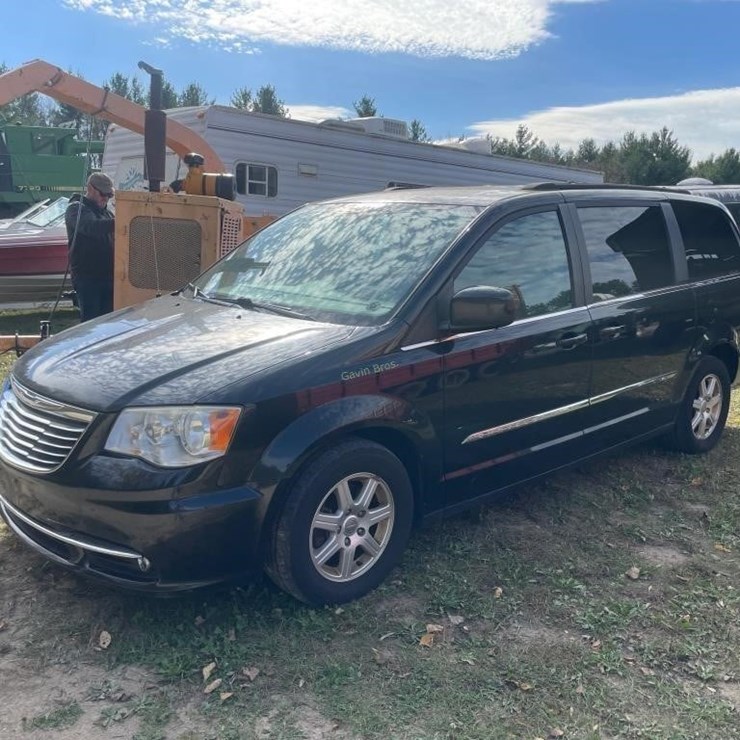 2011 CHRYSLER TOWN & COUNTRY