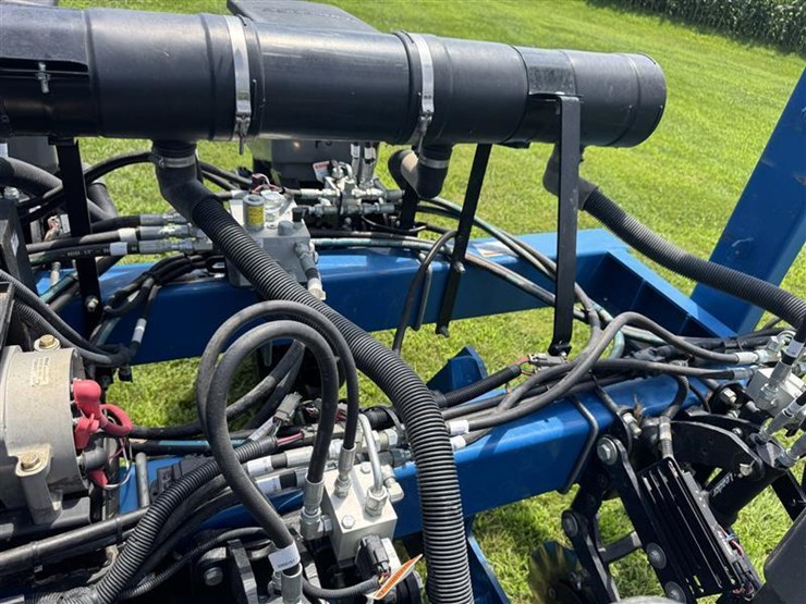 2020-kinze-3505-image-32