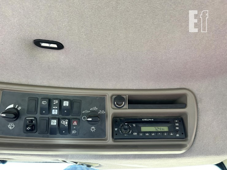 2011-case-ih-steiger-600-hd-image-78