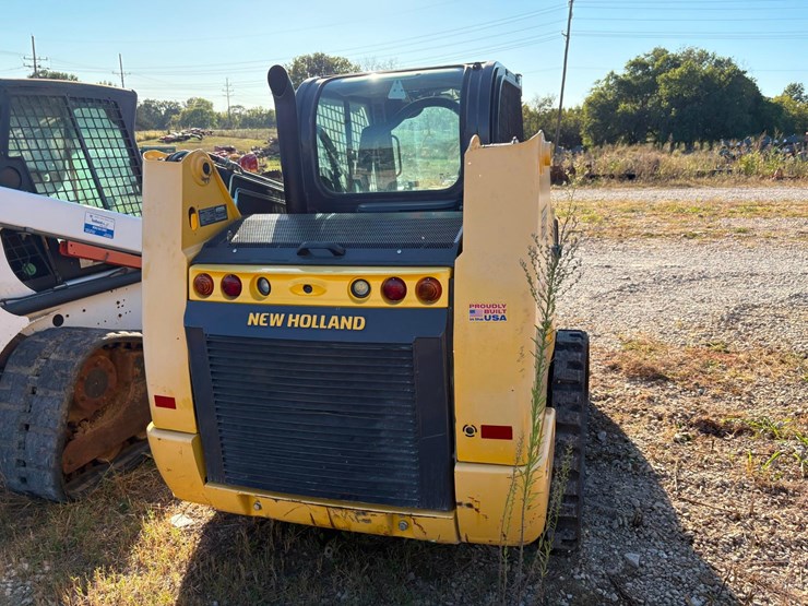 2022-new-holland-c327-image-11