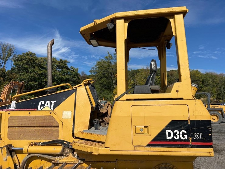 2003-caterpillar-d3g-xl-image-29