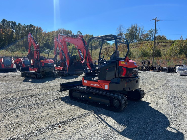 2023-kubota-kx057-5-image-4