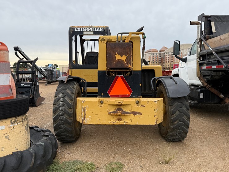 caterpillar-th63-image-25