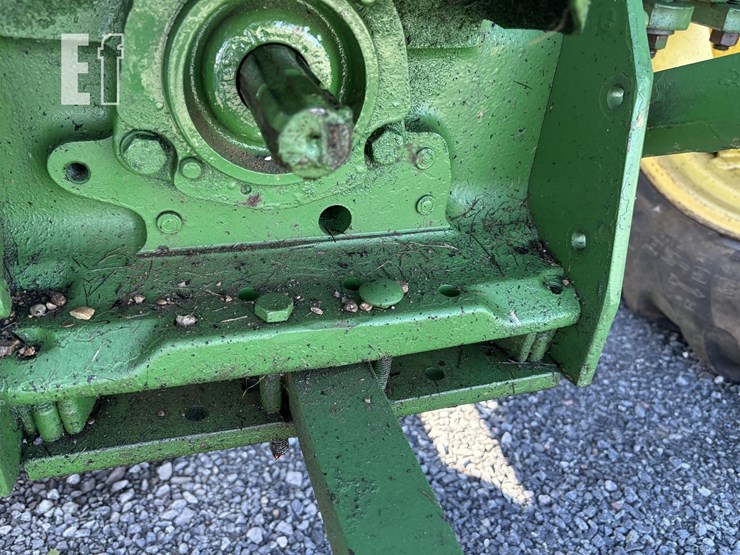 john-deere-2240-image-14