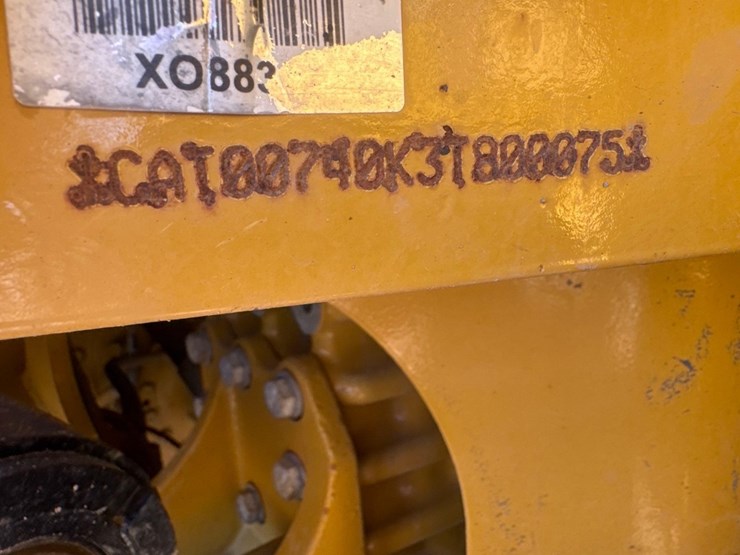 2019-caterpillar-740-gc-image-23