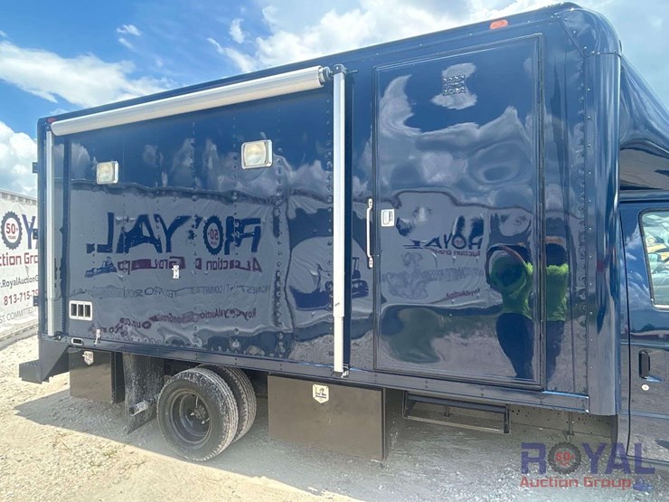 2007-ford-e450-image-18