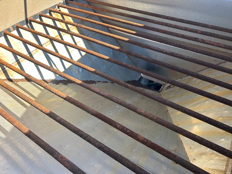 2011-mack-tender-truck-w/adams-rear-discharge-bed-auger-image-50