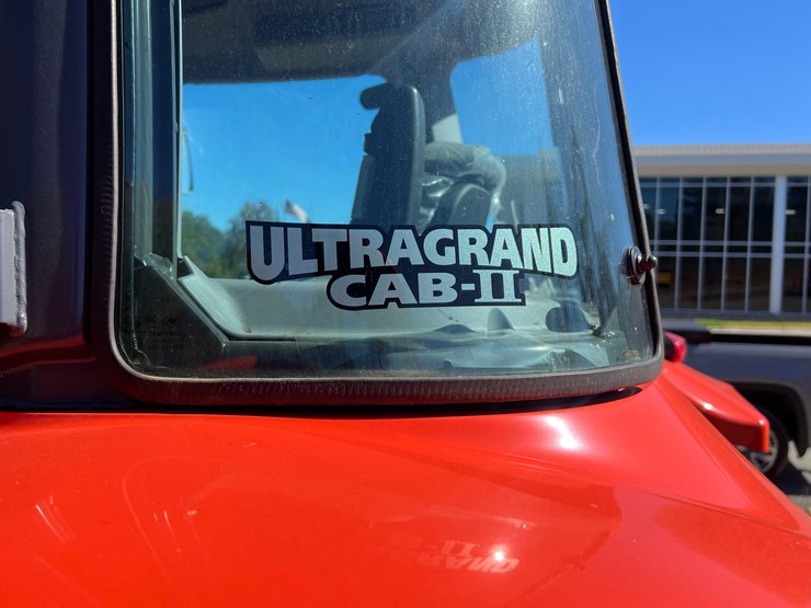 2023-kubota-m4-061-deluxe-mfwd-utility-tractor-with-la1154-front-loader-image-18