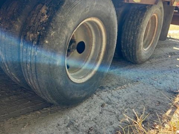 2017-big-tex-22gn-25bk+5mr-goose-neck-trailer-image-2