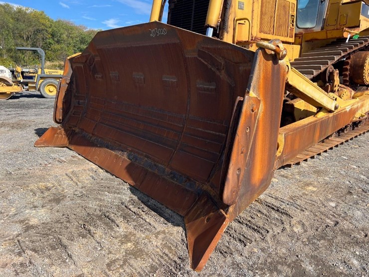 2002-caterpilalr-d8r-hi-track-crawler-dozer-image-9