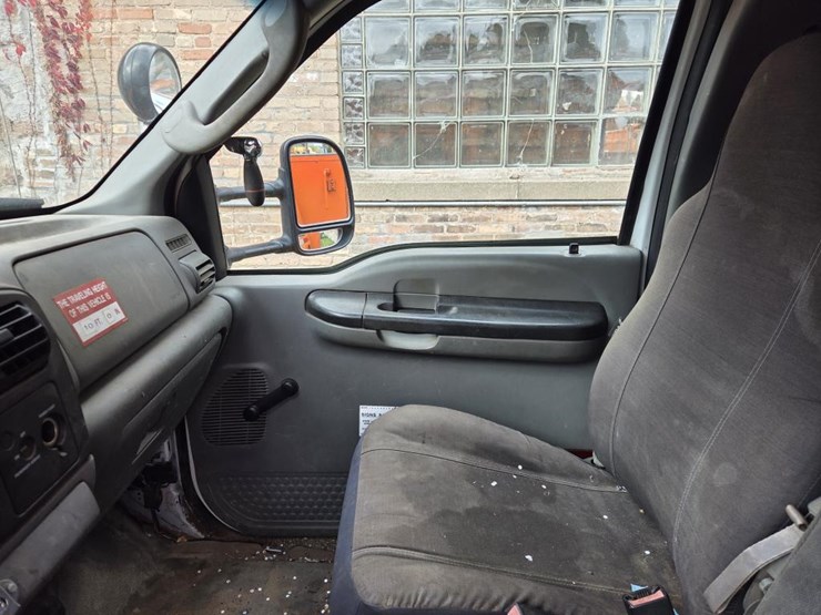 2005-ford-f550-xl-image-59