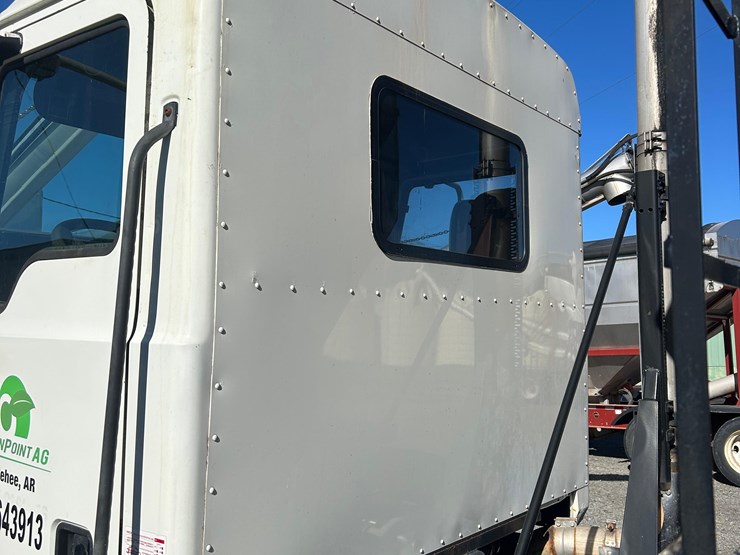 2011-mack-tender-truck-w/adams-rear-discharge-bed-auger-image-57