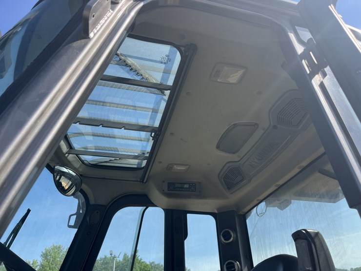 2018-hyundai-80d-9-image-10