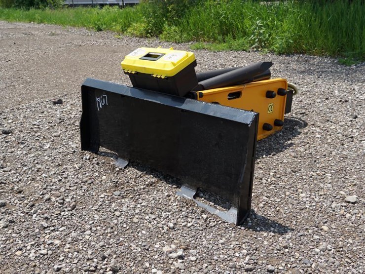 #1375-•-new!-wolverine-skid-steer-concrete-breaker-attachment-image-3