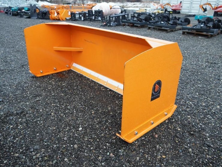 #1395-•-new-wolverine-skid-steer-snow-pusher-image-2