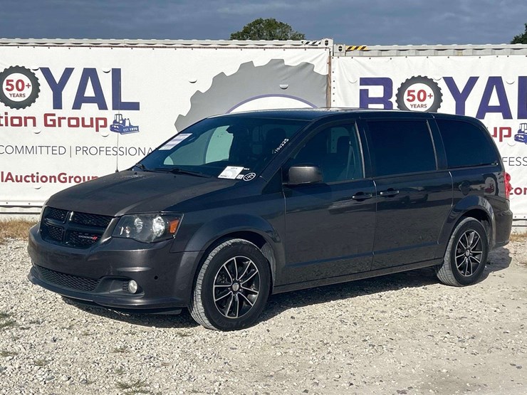 2018-dodge-grand-caravan-se-image-1