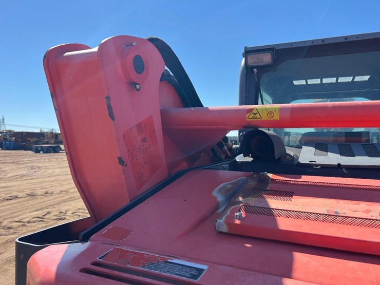 2017-kubota-svl95-2s-image-21