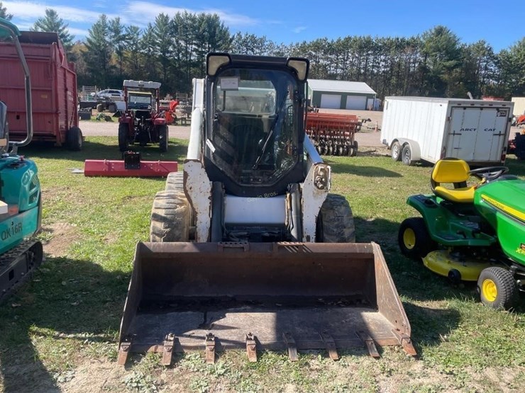 2013-bobcat-s750-image-2