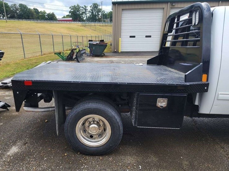 2012-chevrolet-3500-image-6