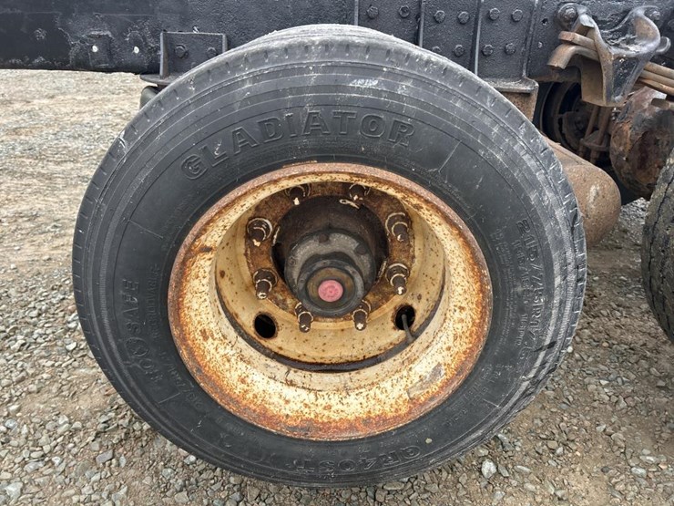 #5016-•-2008-freightliner-business-class-m2-cab-chassis-image-61