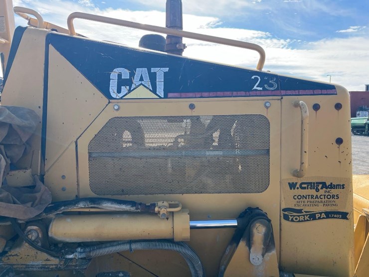 2003-caterpillar-d3g-xl-image-21