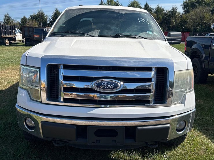 2011-ford-f150-xlt-image-2