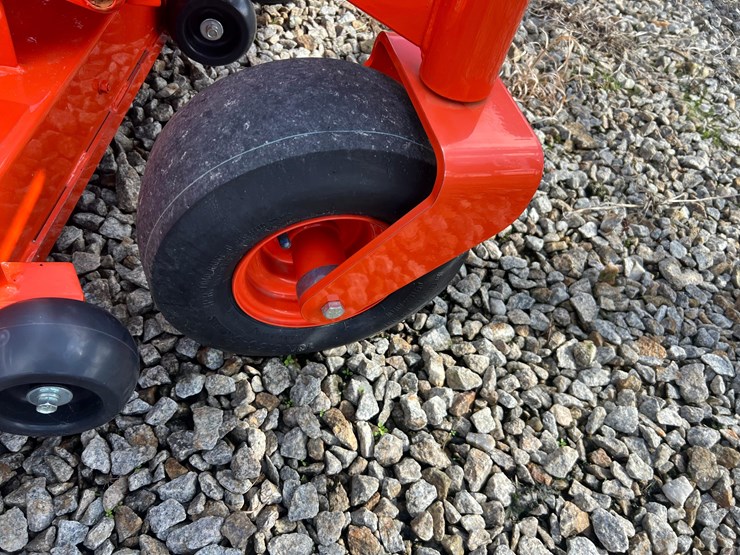 2023-kubota-z252kh-54-zero-turn-mower-image-14