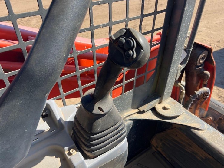 2017-kubota-svl75-2-image-31