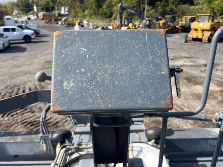 somero-s-222-laser-screed-image-33