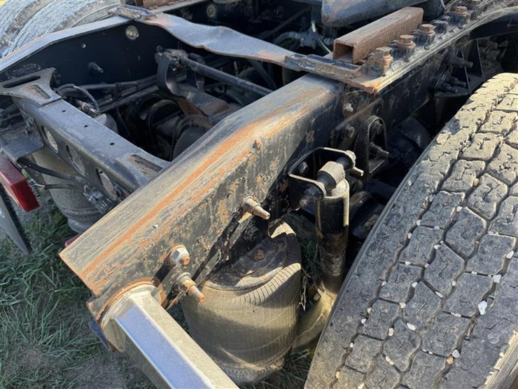 2012-international-prostar-image-31