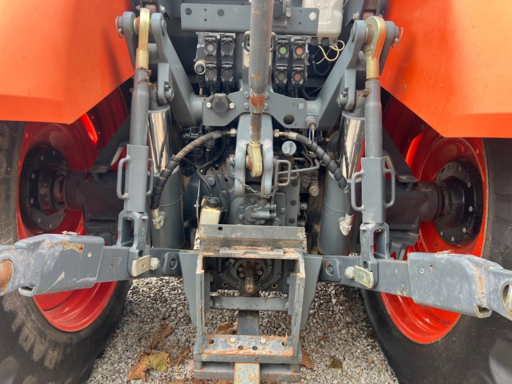 2017-kubota-m7-151-premium-image-20