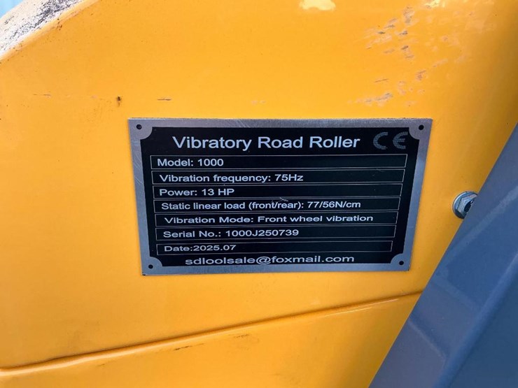 #1250-•-unused-future-ft1000-ride-on-roller-image-12