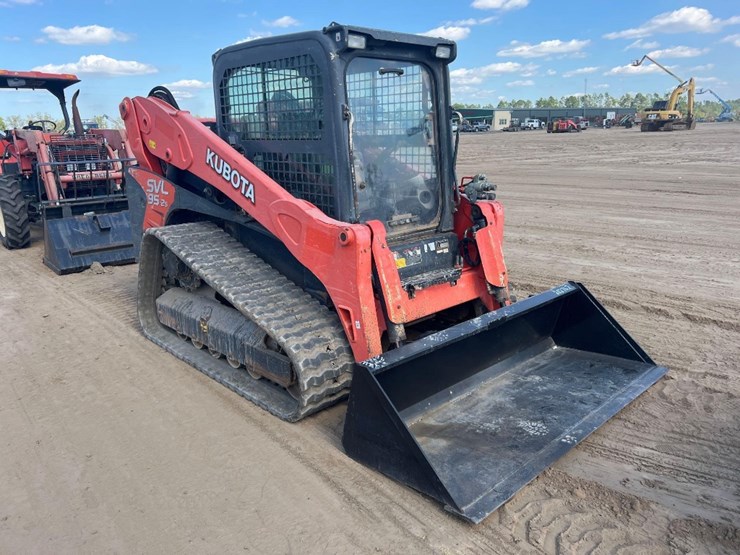 2019-kubota-svl95-2s-image-6