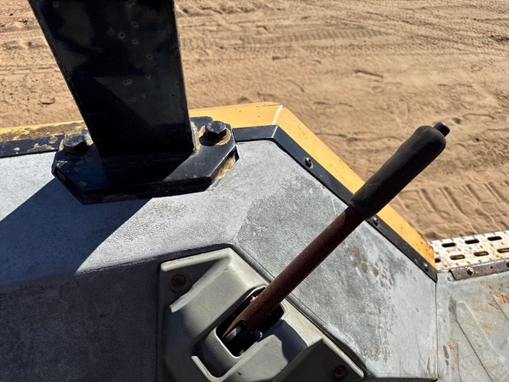 1993-caterpillar-416b-image-27