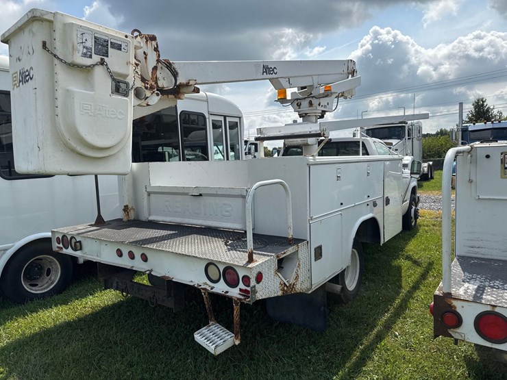 2000-gmc-3500-image-3