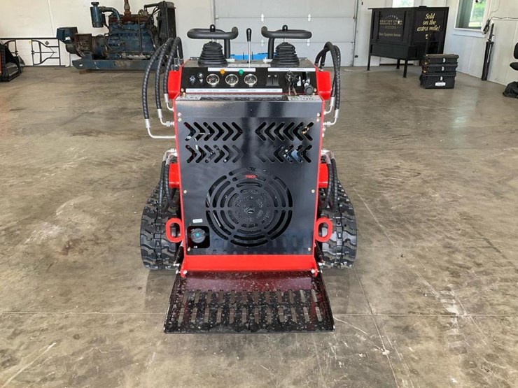 #1017-•-unused-future-ft380r-mini-skid-steer-image-4