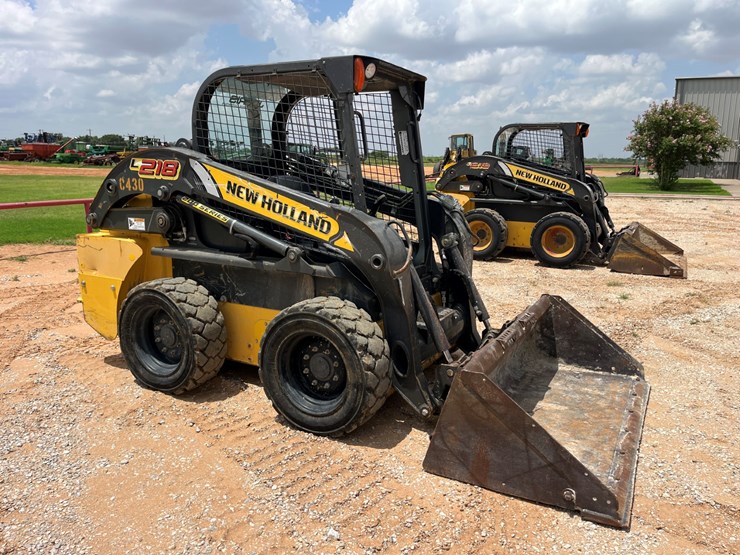 2016-new-holland-l218-image-5