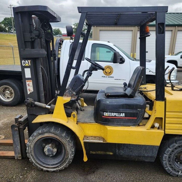 Caterpillar Forklift Model: GP30