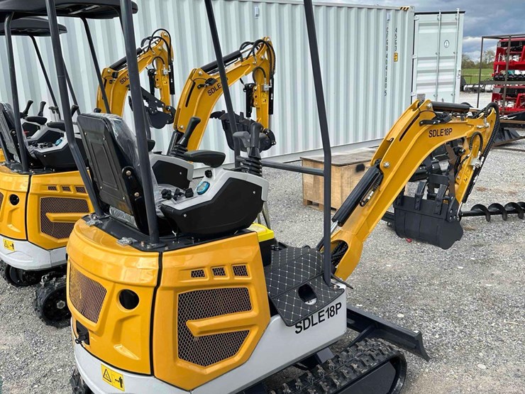 unused-sdle18p-mini-excavator-image-9