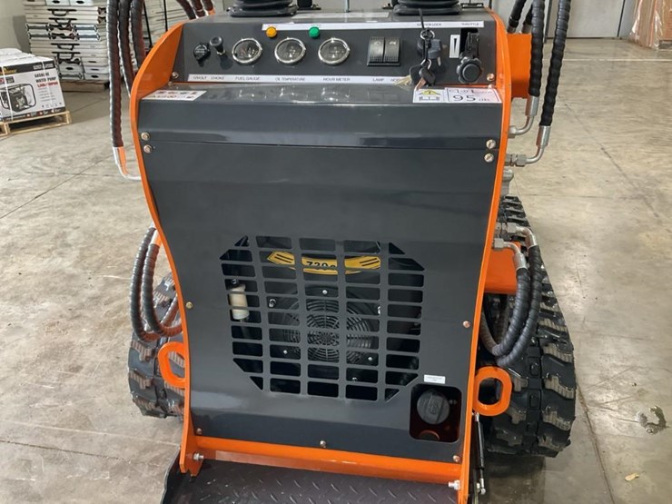 #1002-•-new-land-hero-ldh-t460-mini-track-skid-steer-loader-image-18