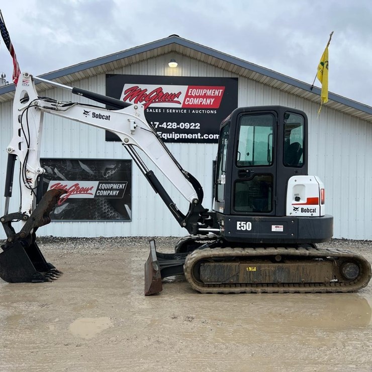 2015 BOBCAT E50