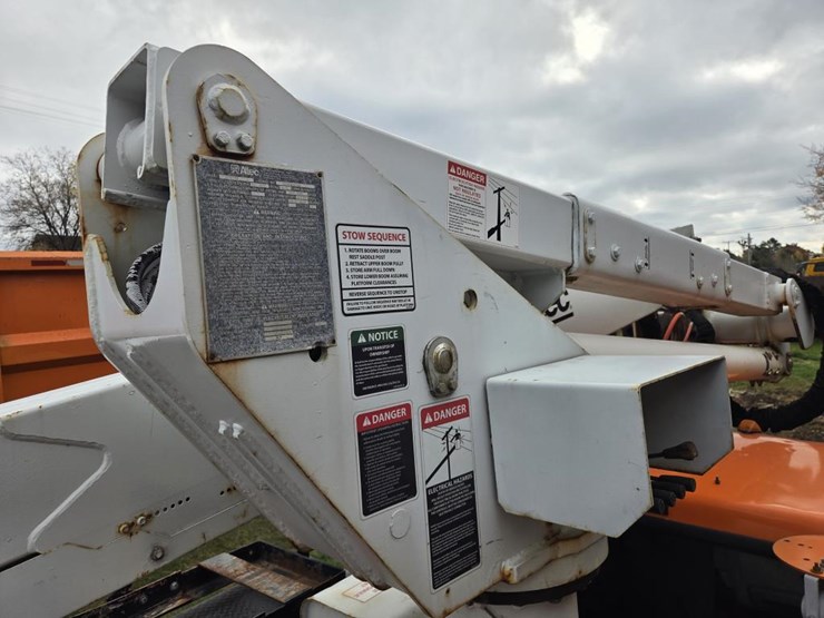 2005-ford-f550-xl-image-38