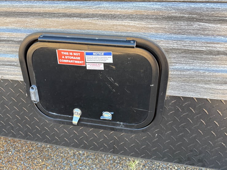 #6895-•-2024-forrest-river-timberwolf-mini-loft-camper-image-77