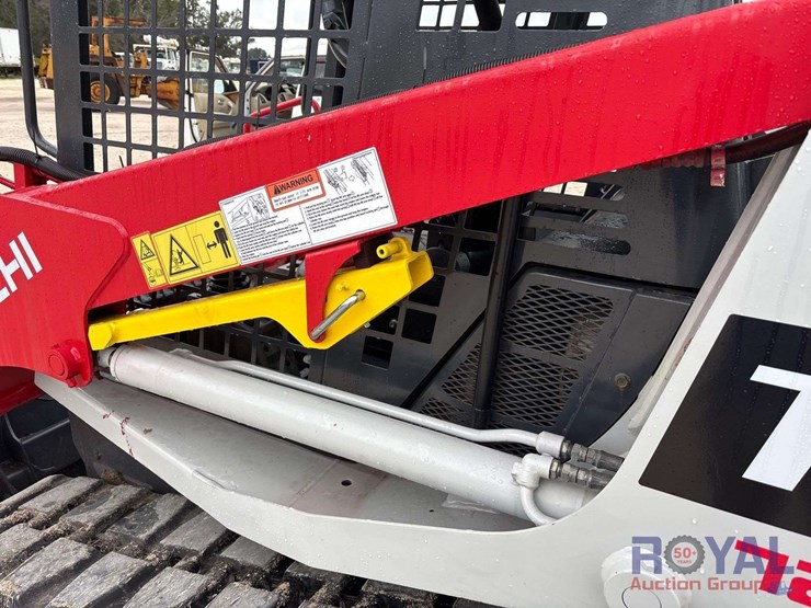 2016-takeuchi-tl8r2-image-12