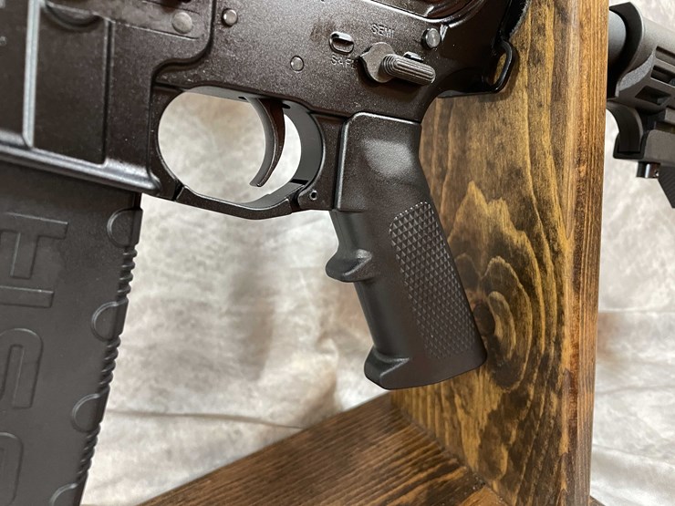 #2046-•-american-tactical-ar-15-tactical-5.56-nato-semi-auto-rifle,-sn:-msa146319-image-17