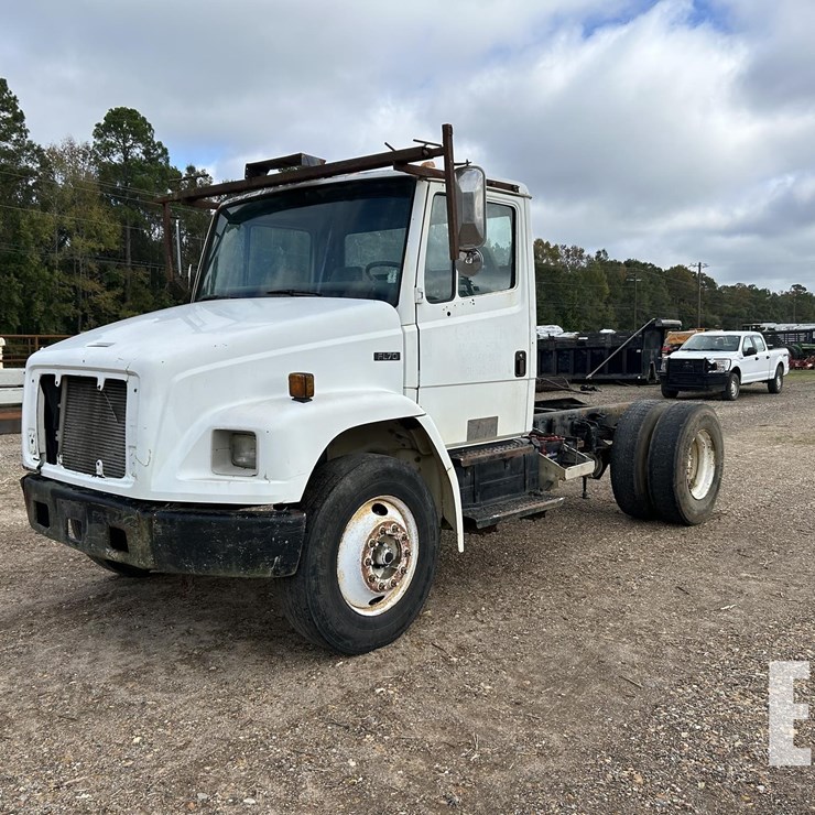 2004 FREIGHTLINER FL70