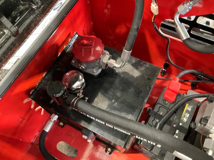 #1016-•-unused-future-ft380r-mini-skid-steer-image-25