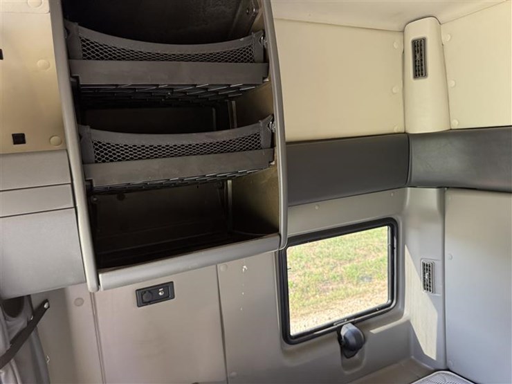 2012-international-prostar-image-20