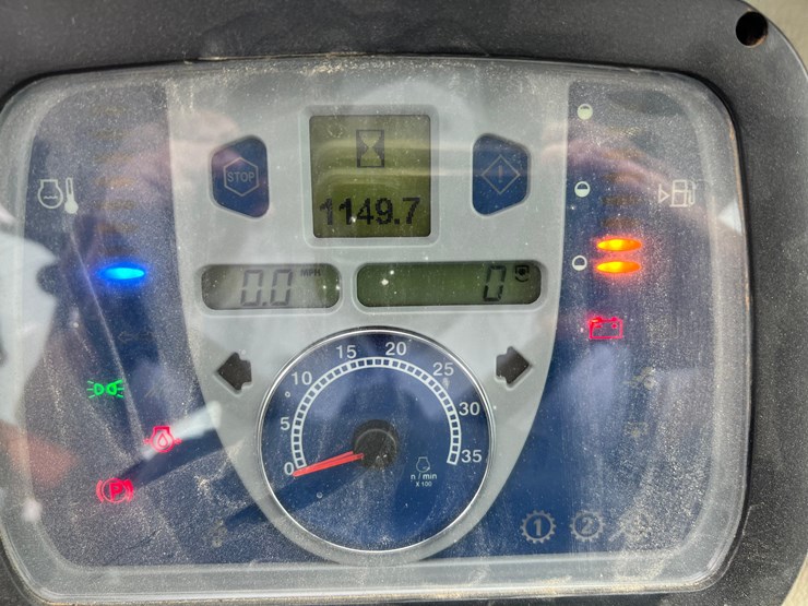 2012-new-holland-boomer-3045-image-31