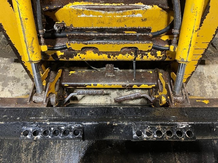 john-deere-317-image-24